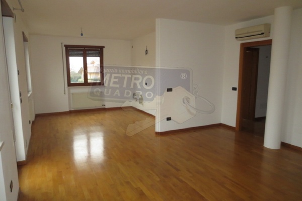 zona giorno 2 - APPARTAMENTO ZUGLIANO (VI)